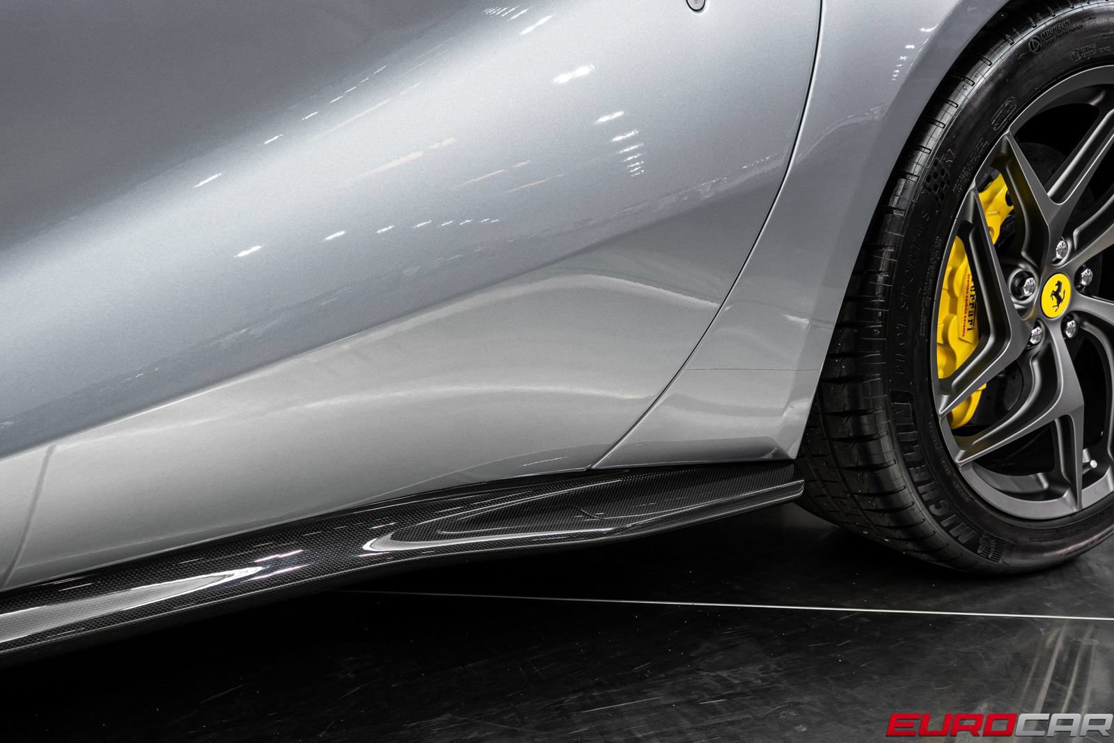 Used 2020 Ferrari 812 Superfast RWD image 16