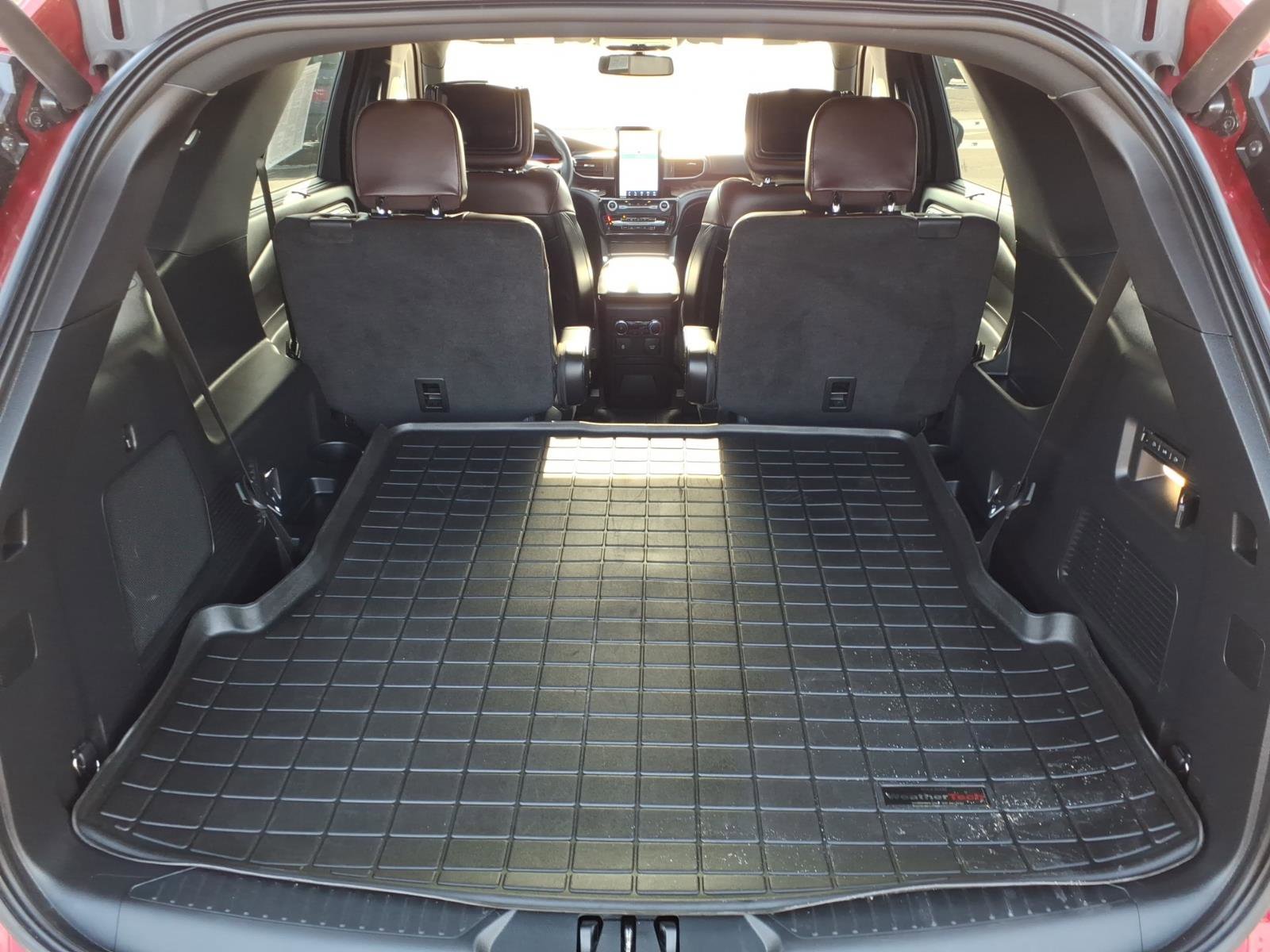 Used 2022 Ford Explorer Platinum w/ Equipment Group 601A AWD/4WD image 20