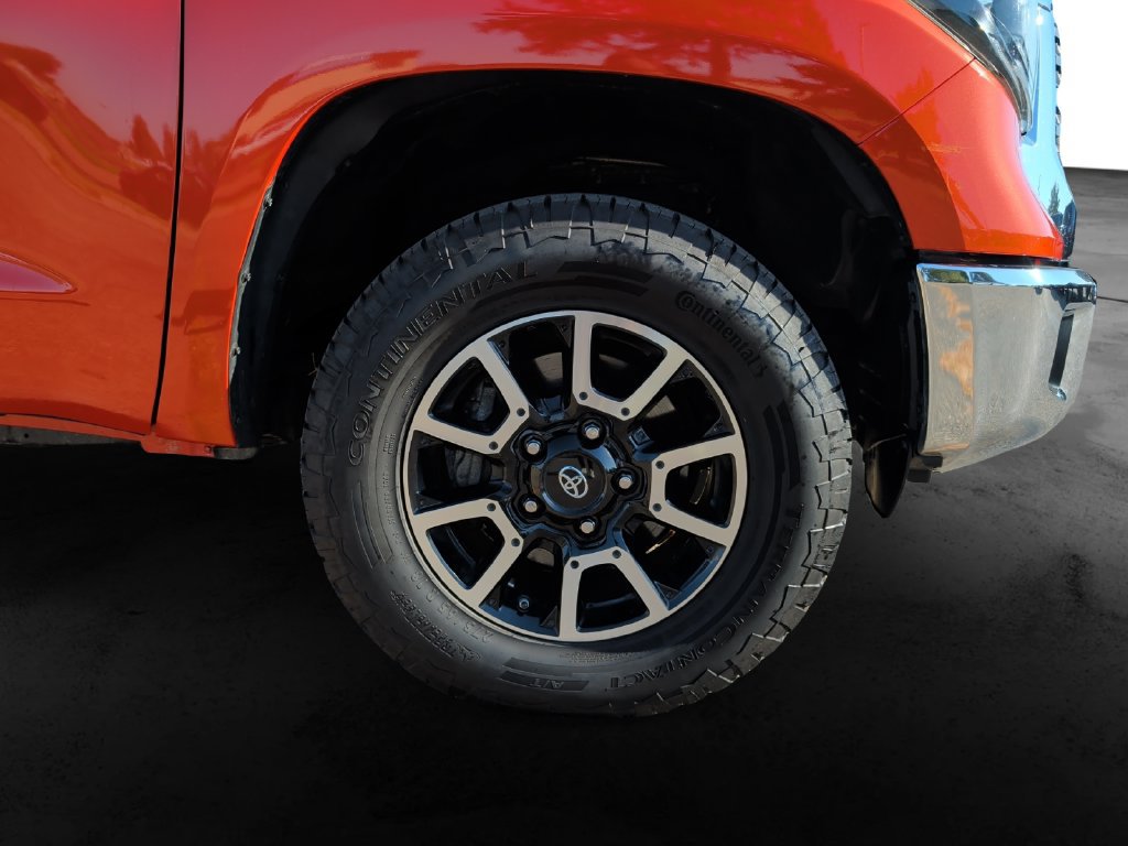 Used 2018 Toyota Tundra SR5 w/ SR5 Upgrade Package AWD/4WD image 9