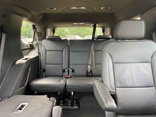 Used 2025 GMC Yukon Denali AWD/4WD image 40