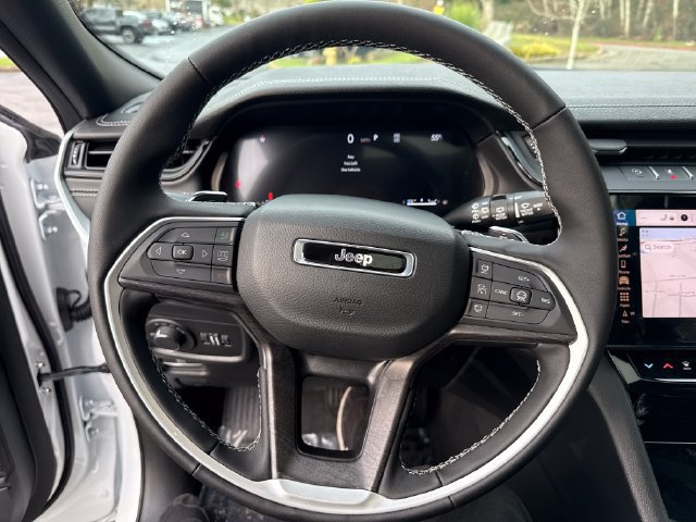New 2026 Jeep Grand Cherokee Altitude AWD/4WD image 18