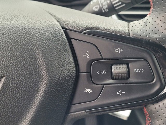 Used 2024 Chevrolet Trax RS w/ Driver Confidence Package image 14