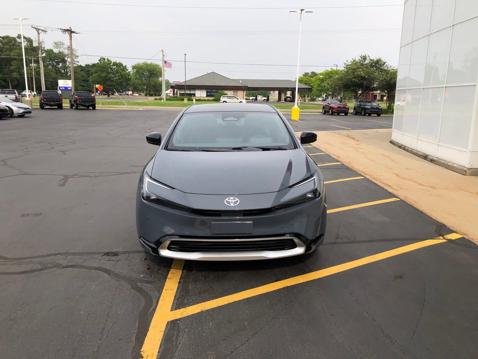 New 2025 Toyota Prius Plug-In Hybrid FWD image 5