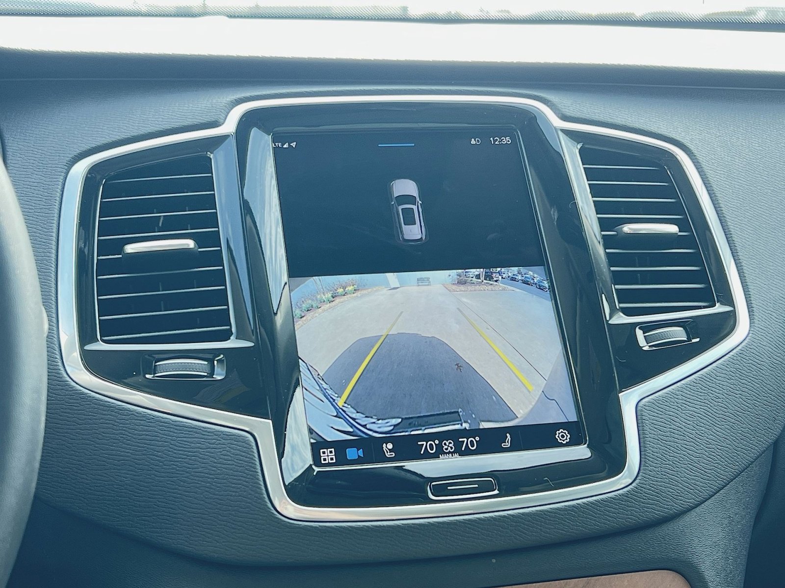 Certified 2023 Volvo XC90 B5 Plus w/ Protection Package Premier image 19