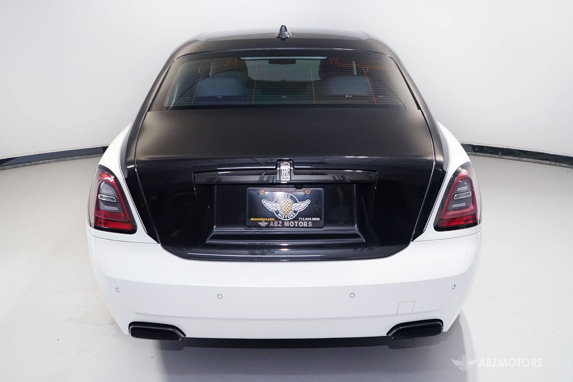 Used 2023 Rolls-Royce Ghost Black Badge w/ Black Badge Ghost Package AWD/4WD image 8