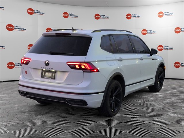 Used 2024 Volkswagen Tiguan SE R-Line image 5