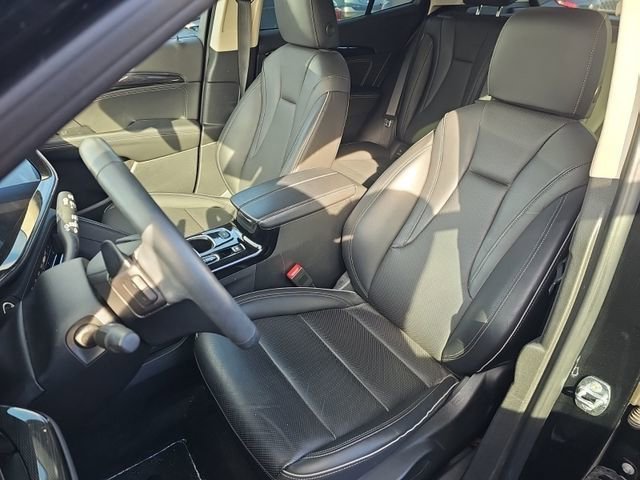 Certified 2023 Buick Envision Essence AWD/4WD image 7