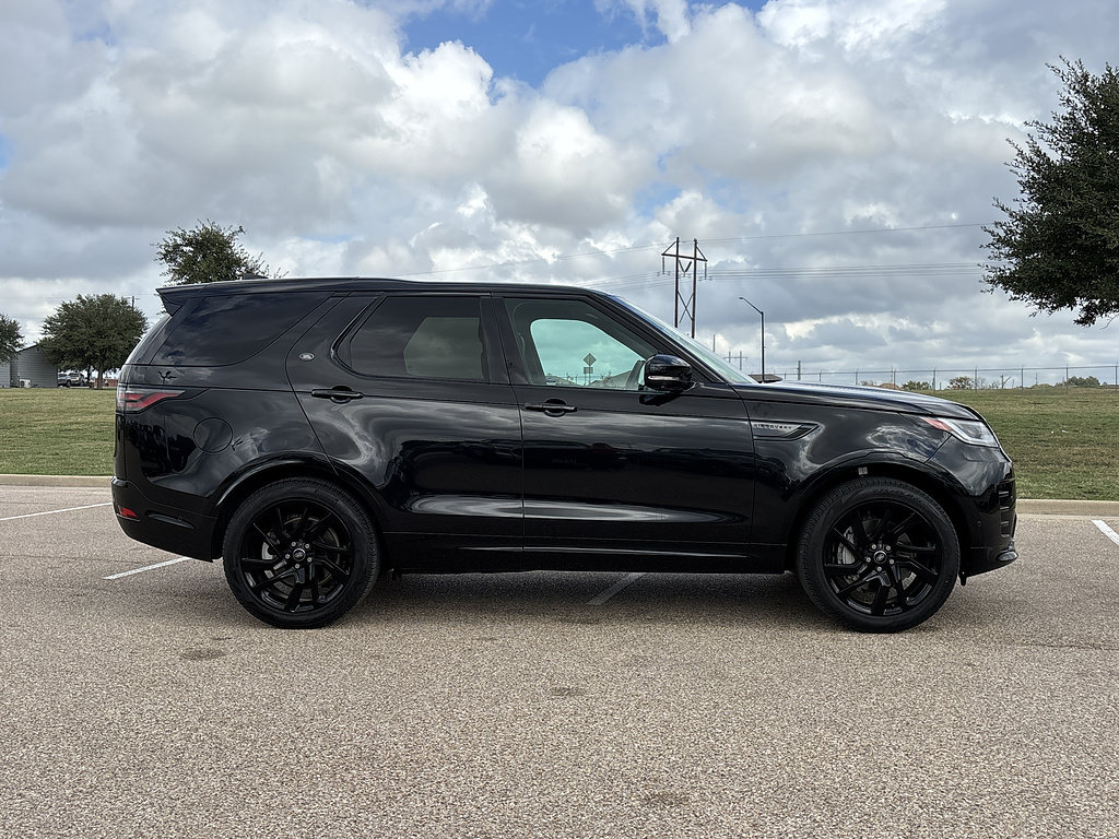 Used 2024 Land Rover Discovery Dynamic SE AWD/4WD image 6