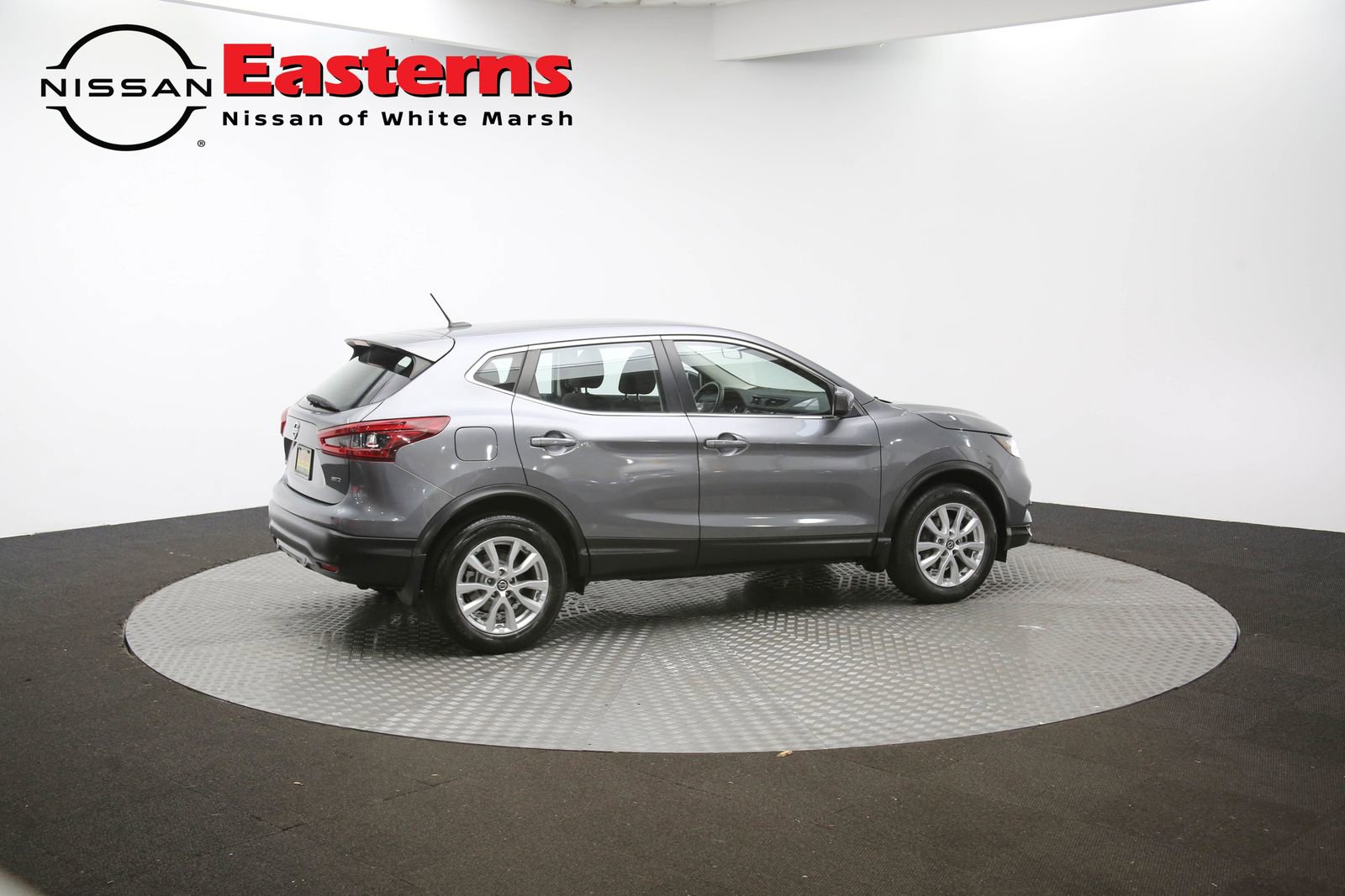 Used 2022 Nissan Rogue Sport S image 79