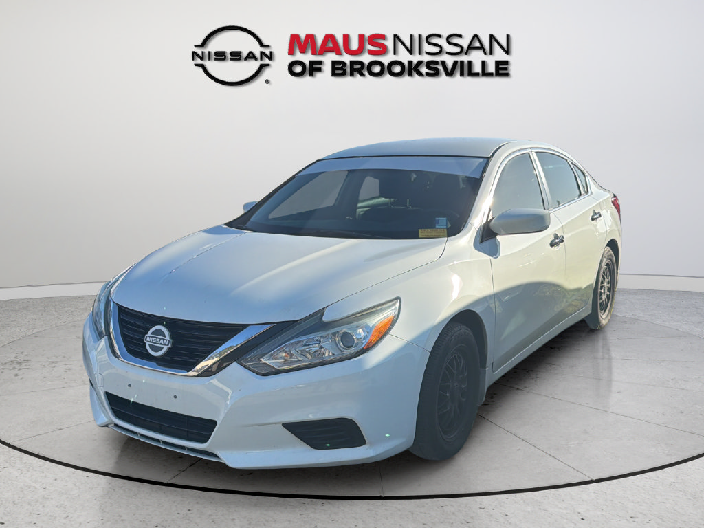 Used 2017 Nissan Altima 2.5 S w/ Power Driver Seat Package FWD image 4