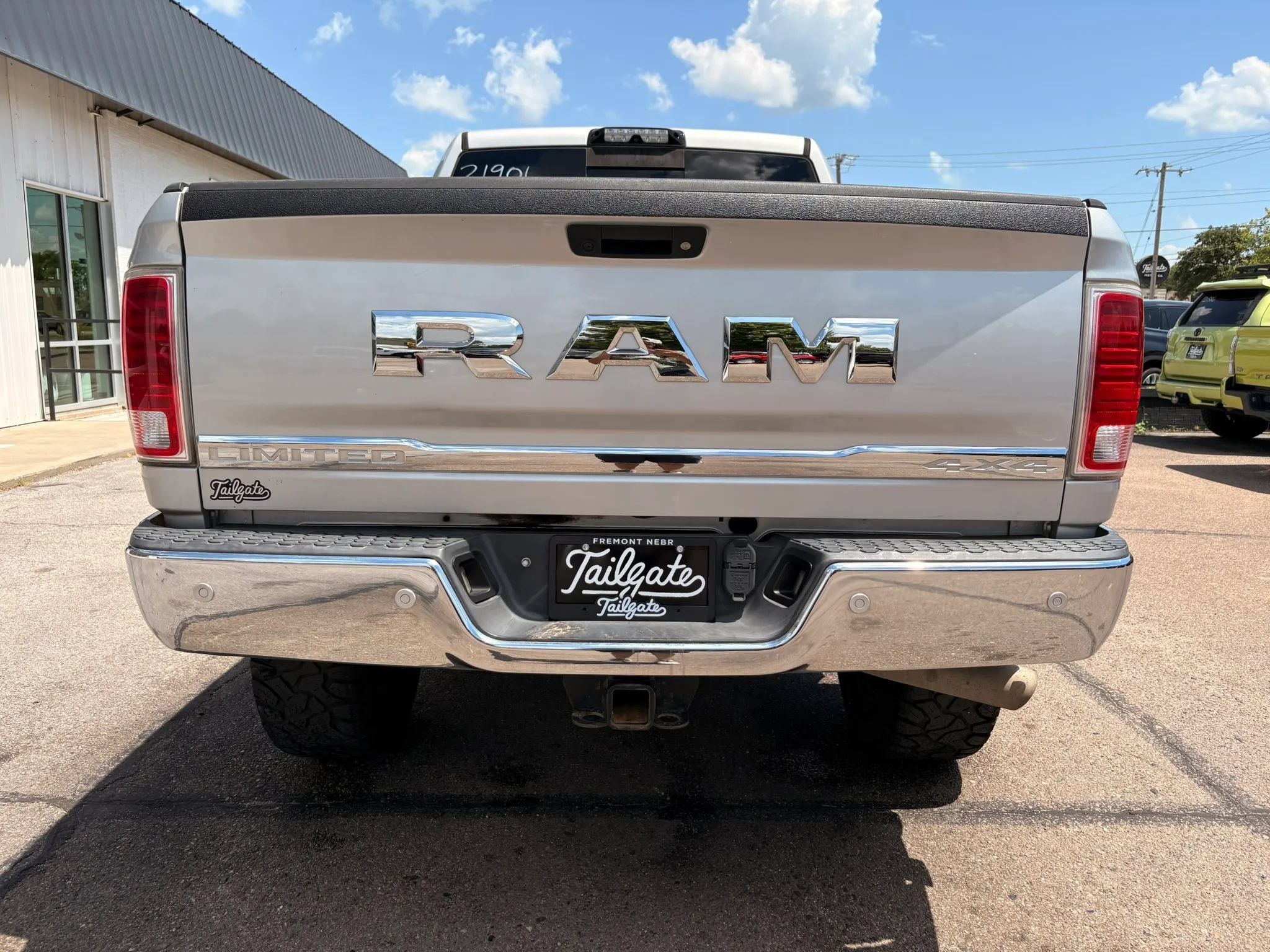 Used 2018 RAM 2500 Limited AWD/4WD image 6