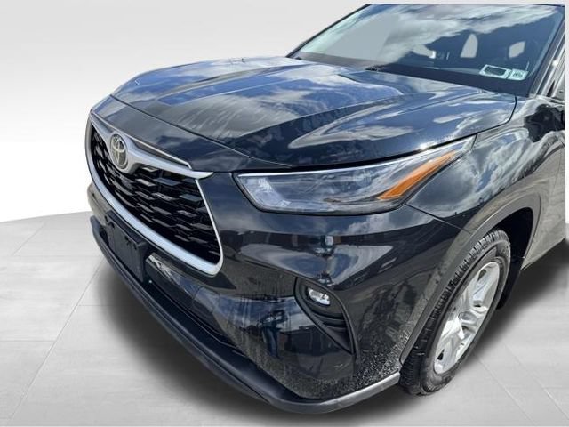 Used 2022 Toyota Highlander LE AWD/4WD image 42
