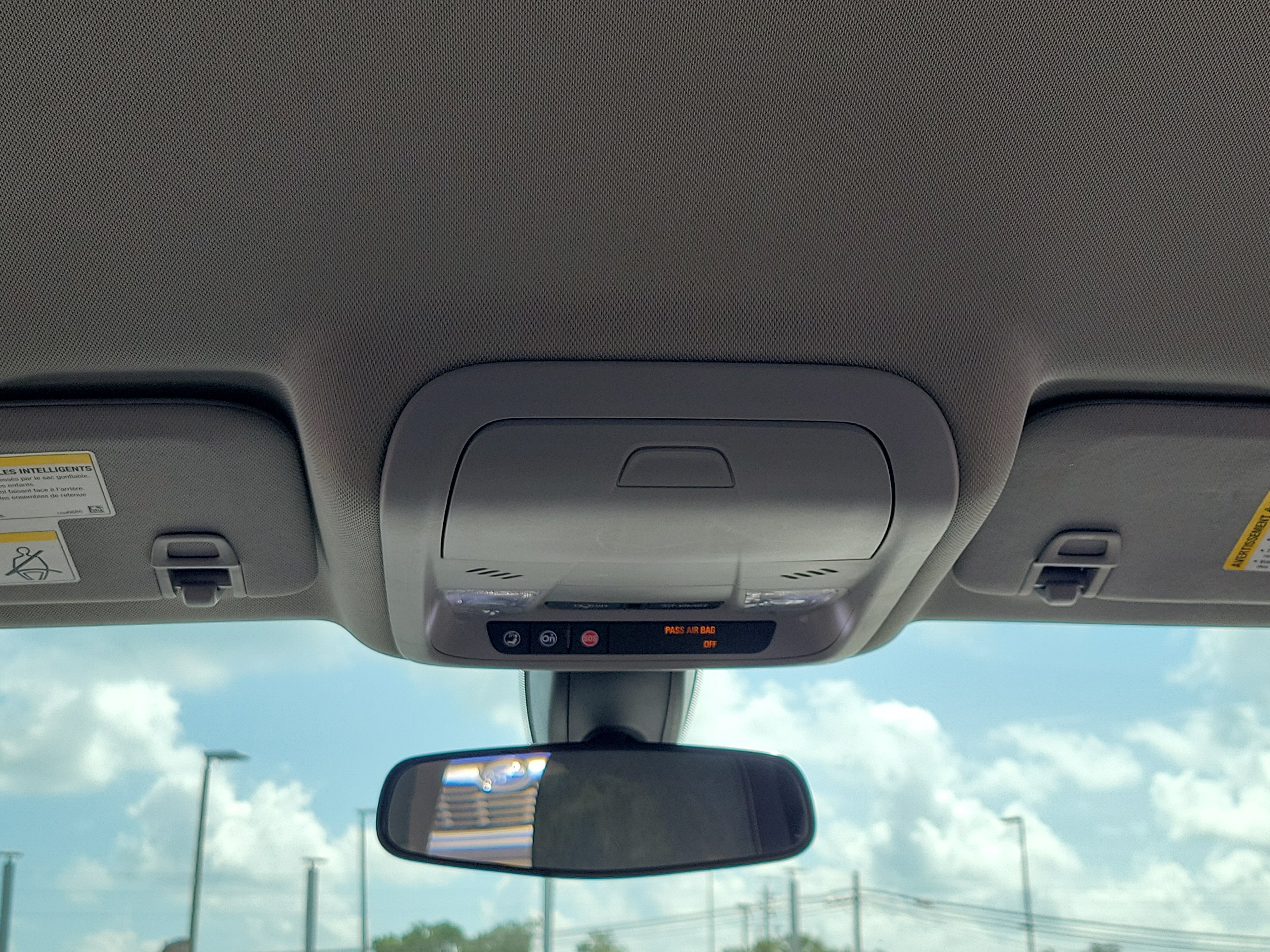 Used 2018 Chevrolet Equinox LT FWD image 20
