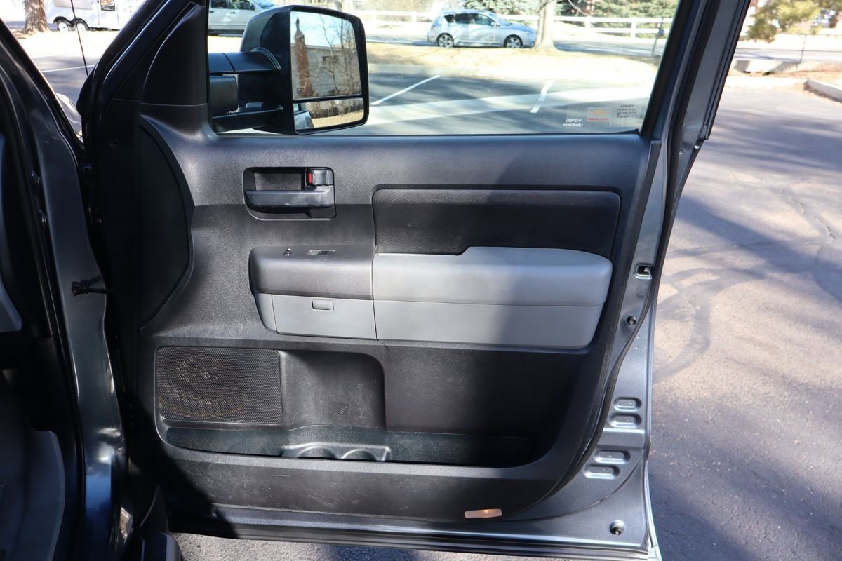 Used 2010 Toyota Tundra 4x4 CrewMax image 26