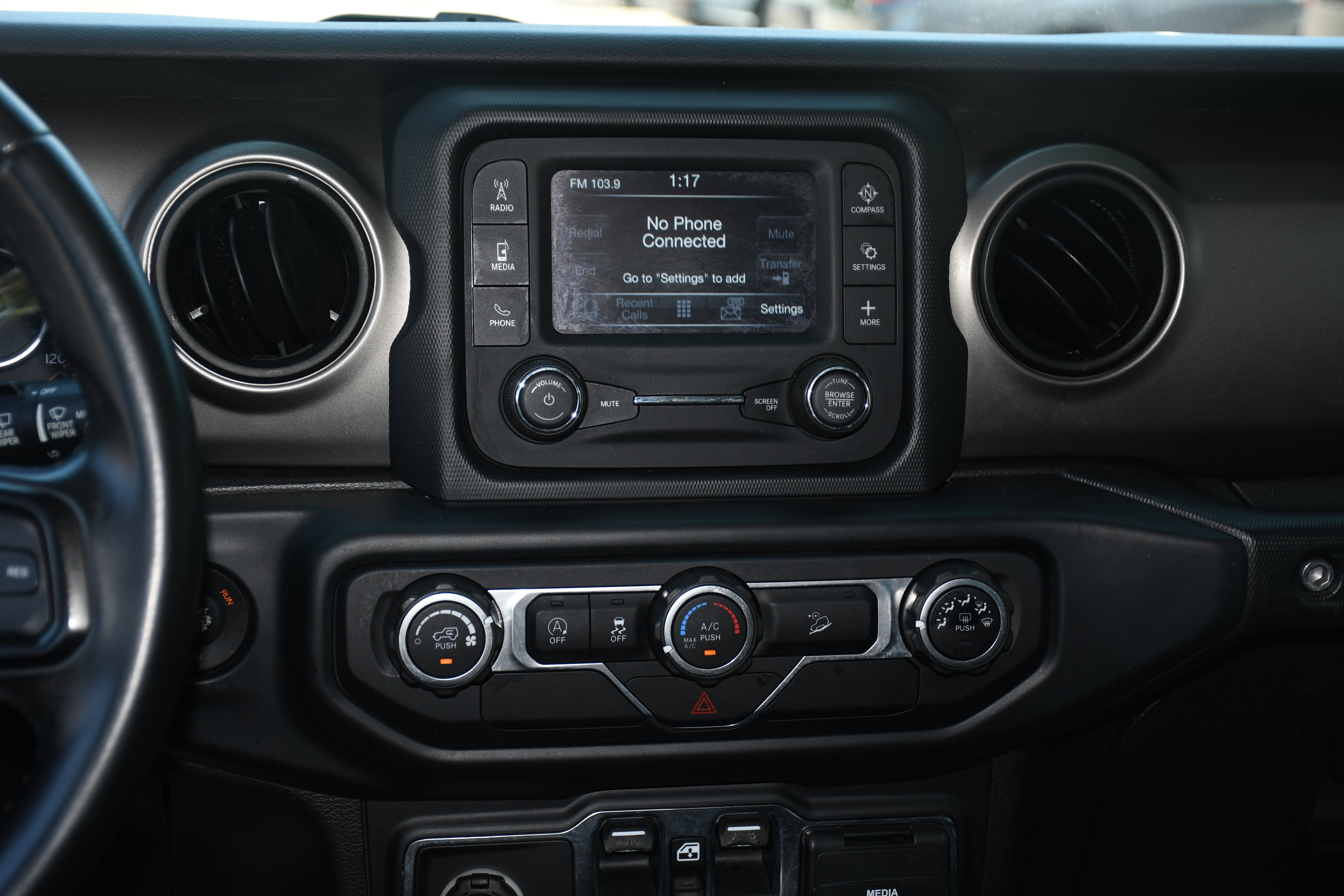 Used 2019 Jeep Wrangler Unlimited Sport S AWD/4WD image 16