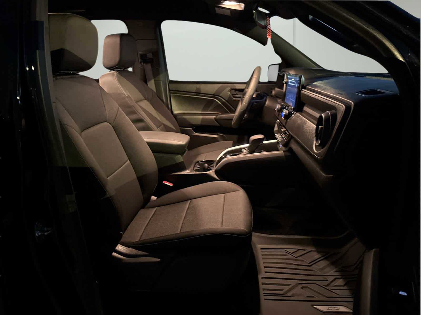 Used 2024 Chevrolet Colorado Trail Boss image 12