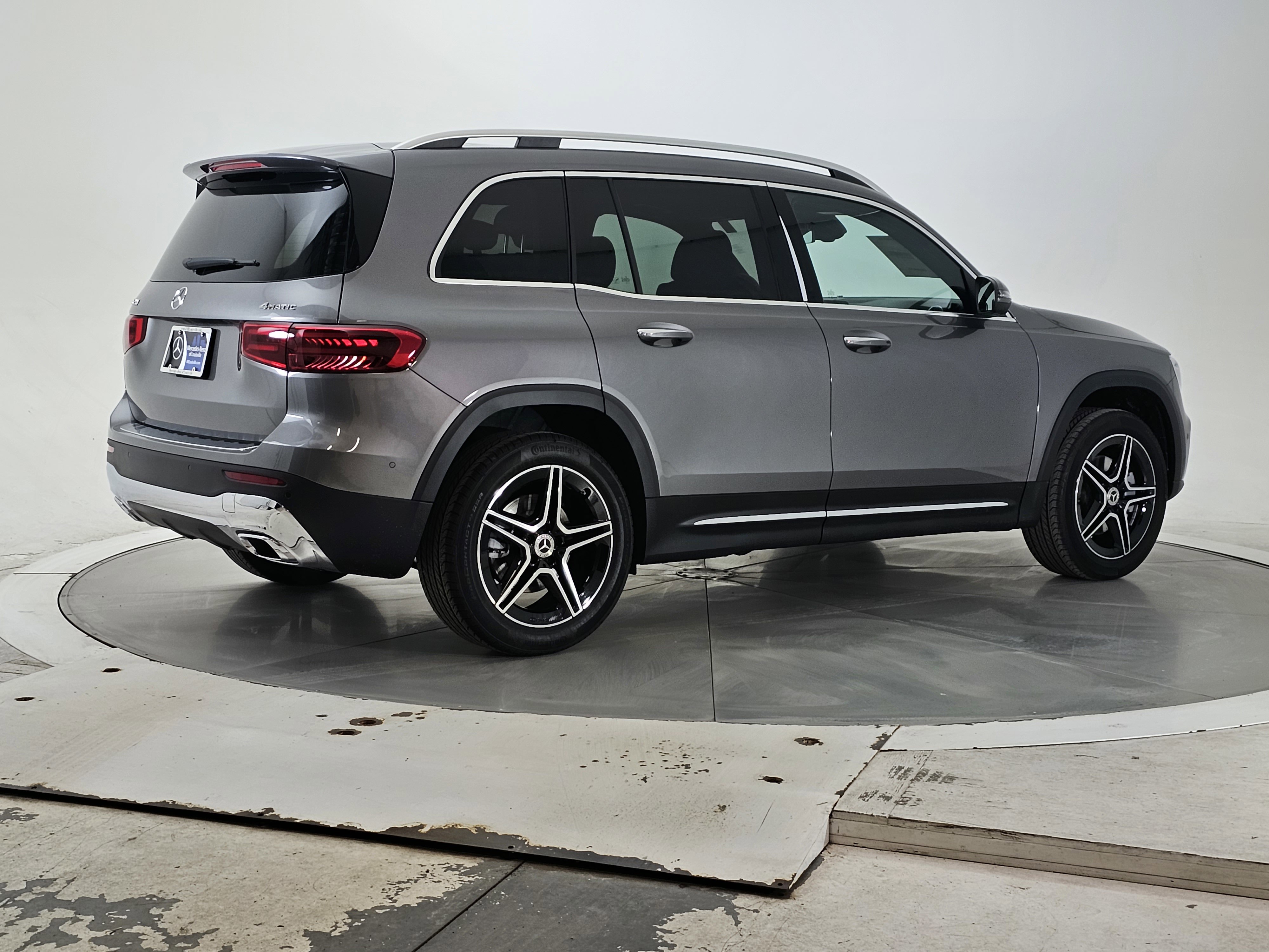 New 2026 Mercedes-Benz GLB 250 4MATIC image 3