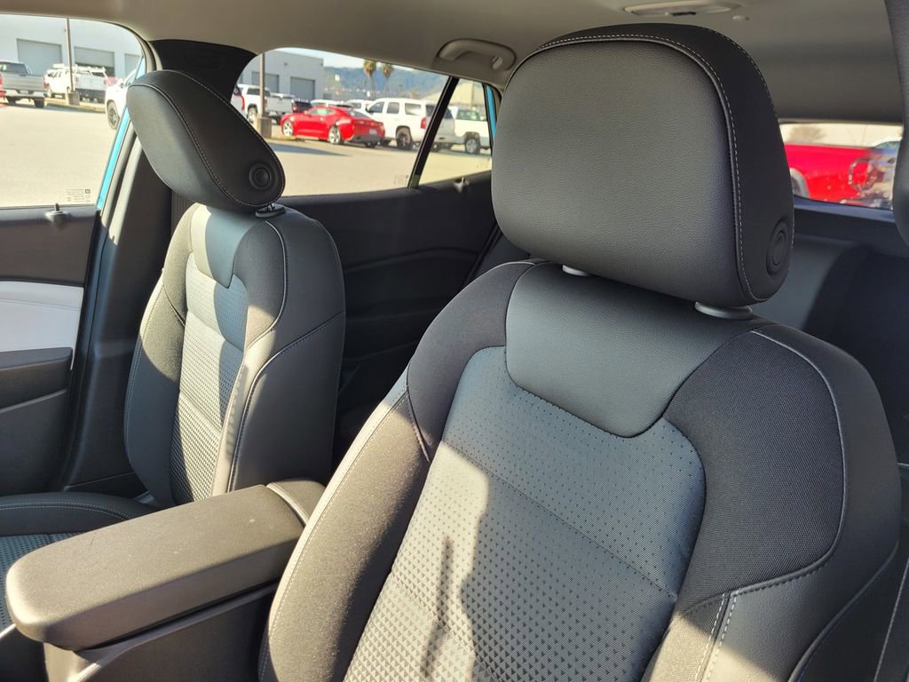 New 2026 Chevrolet Trax LT w/ Driver Confidence Package image 12