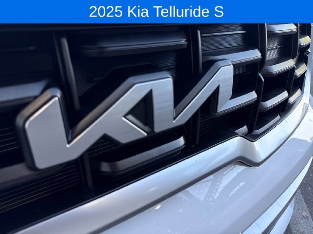 Used 2025 Kia Telluride S AWD/4WD image 37