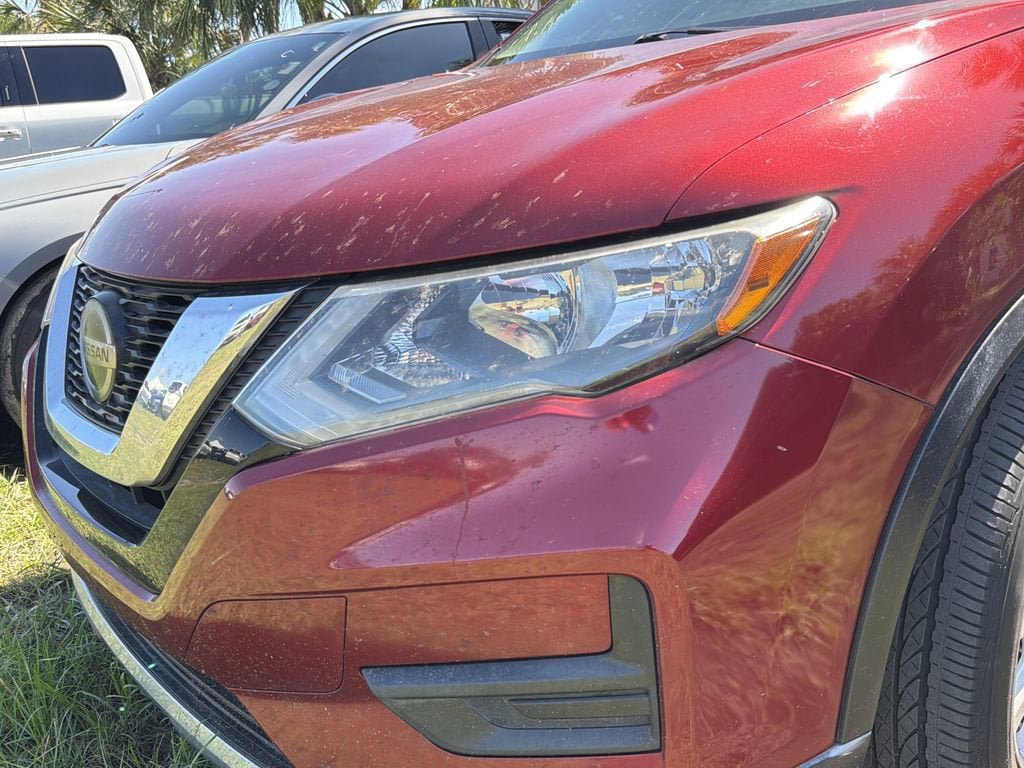 Used 2018 Nissan Rogue SV FWD image 7