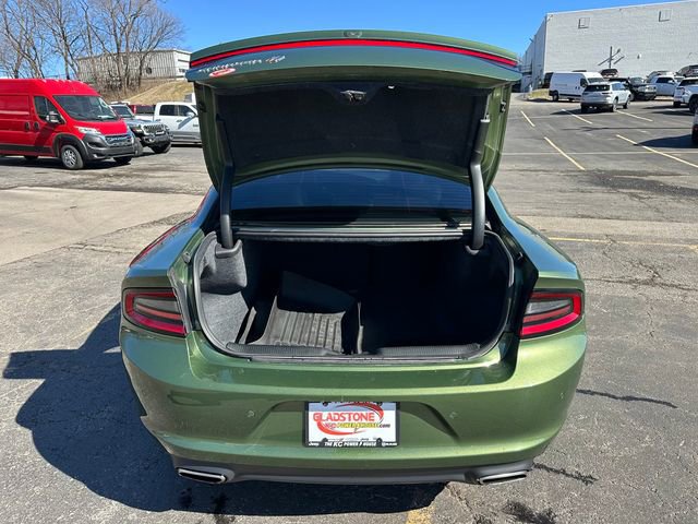 Used 2022 Dodge Charger SXT w/ Navigation & Travel Group image 9