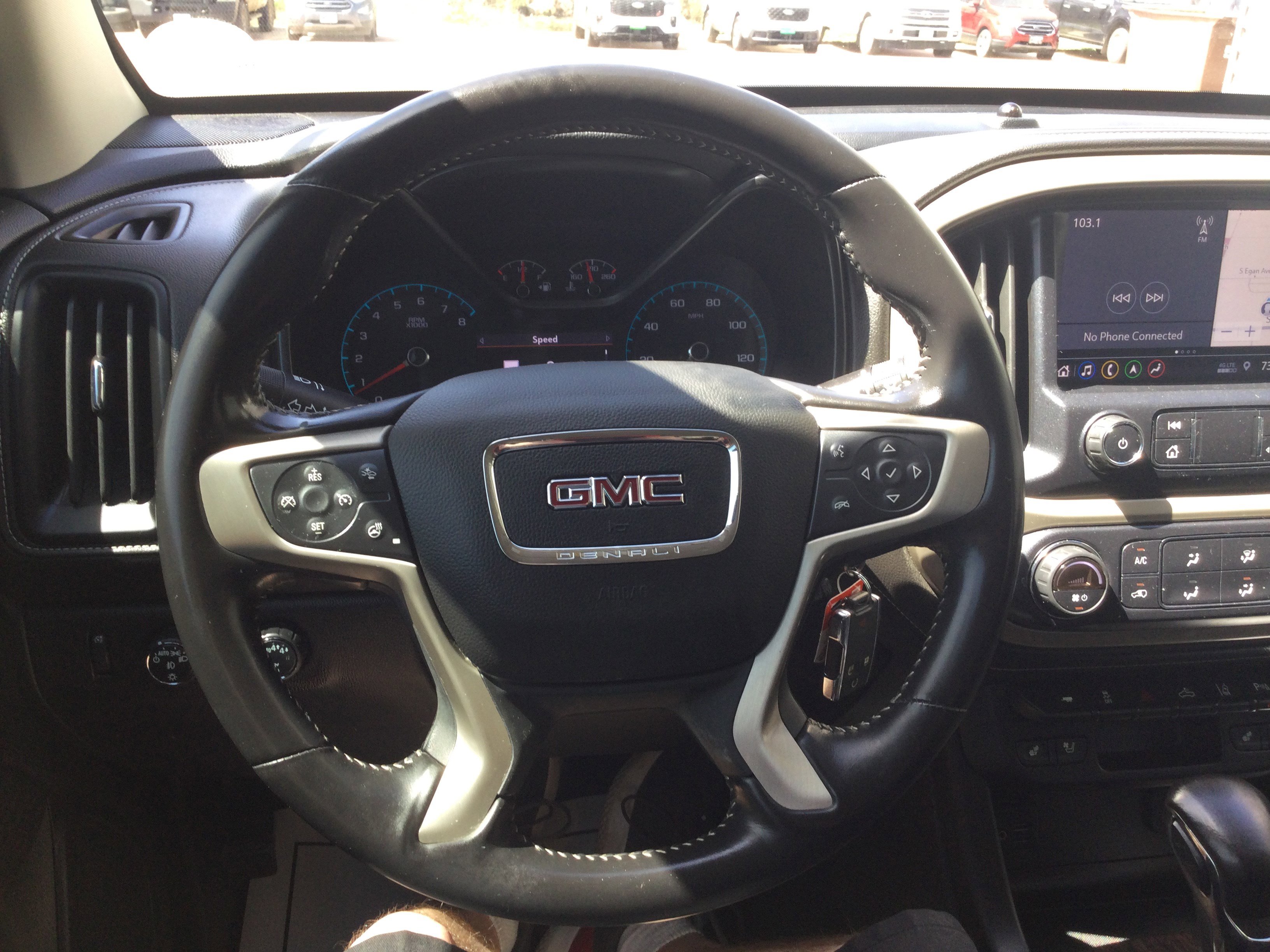 Used 2022 GMC Canyon Denali image 15