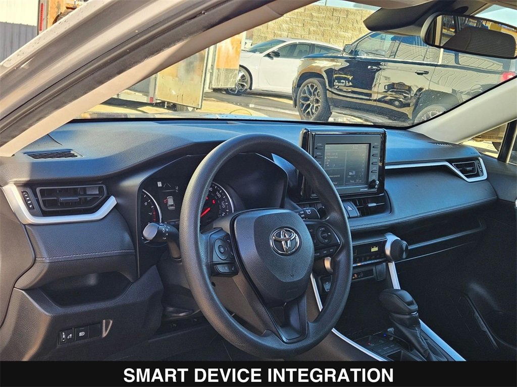 Used 2022 Toyota RAV4 LE image 13