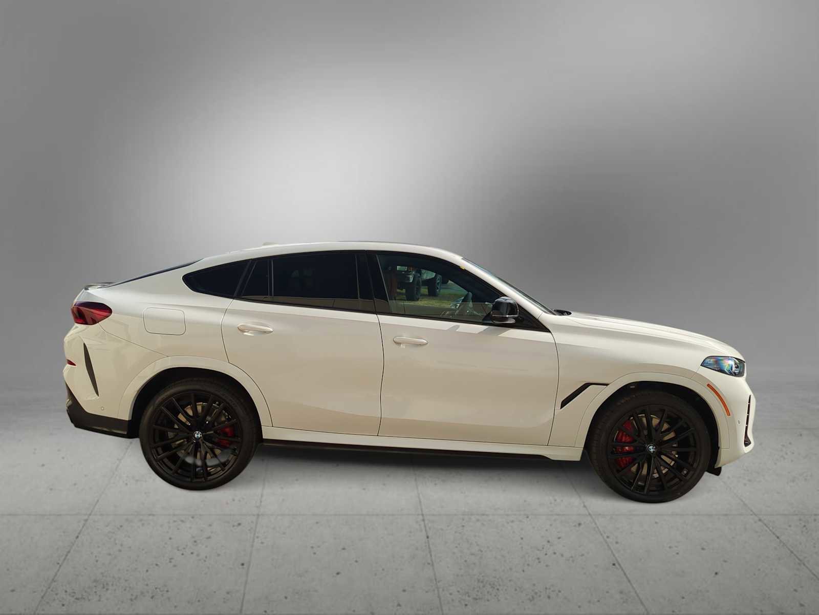 New 2026 BMW X6 M60i image 9