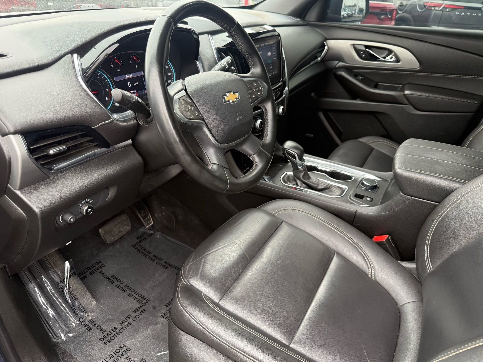 Used 2023 Chevrolet Traverse LT w/ LT Premium Package image 13