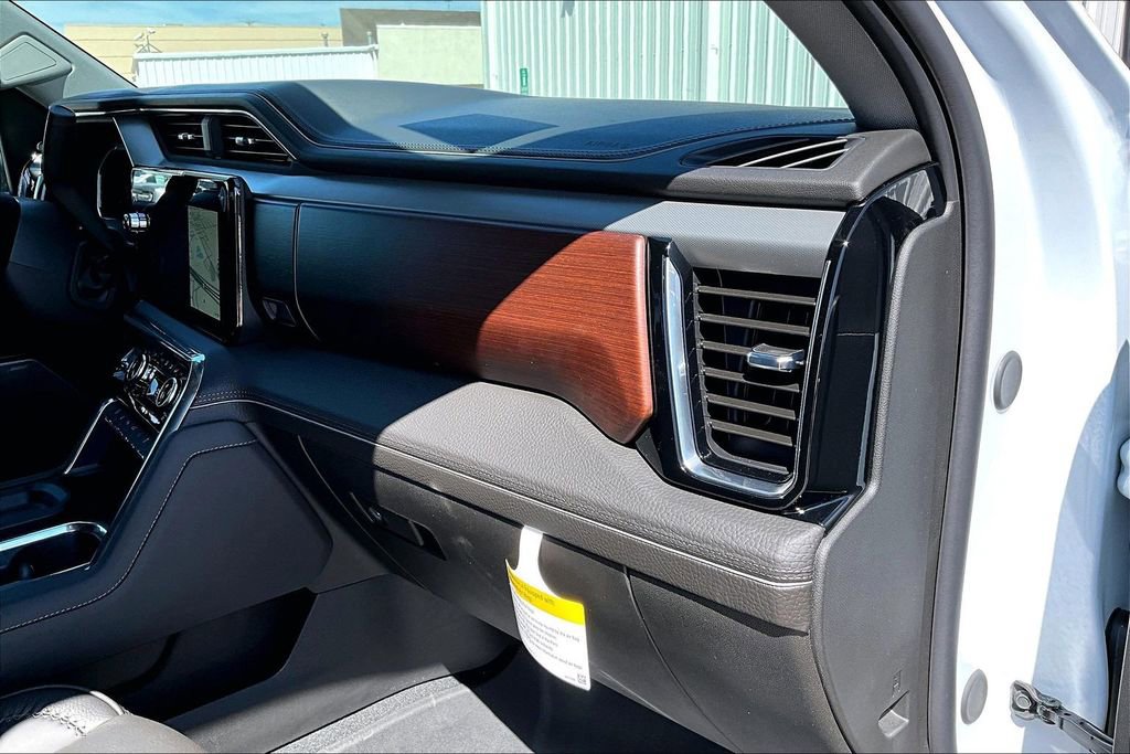 New 2026 GMC Sierra 2500 Denali w/ Denali Reserve Package image 10