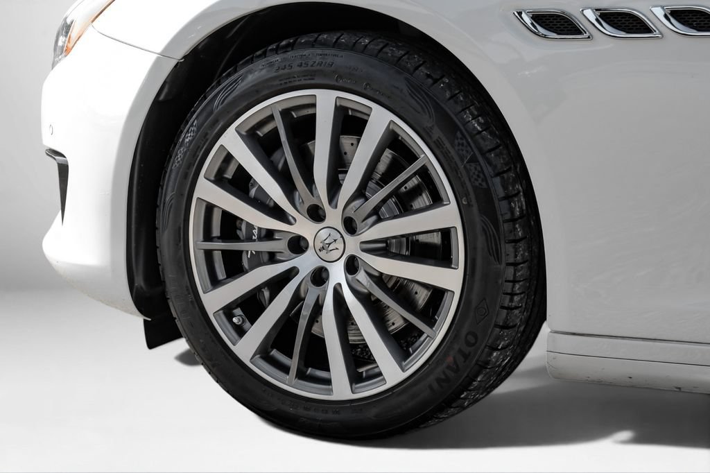 Used 2022 Maserati Quattroporte Modena RWD image 72