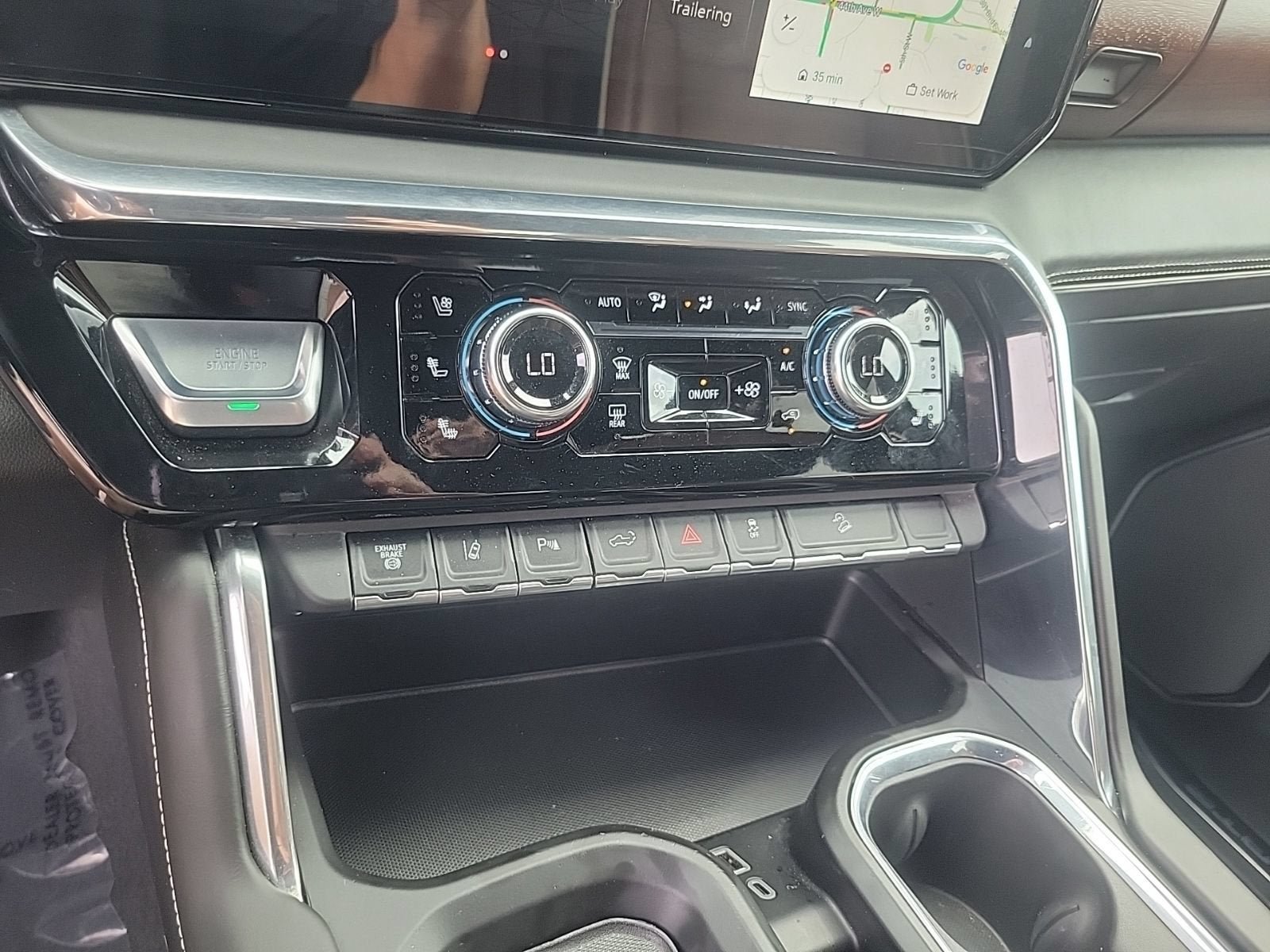 Certified 2024 GMC Sierra 2500 Denali Ultimate AWD/4WD image 23