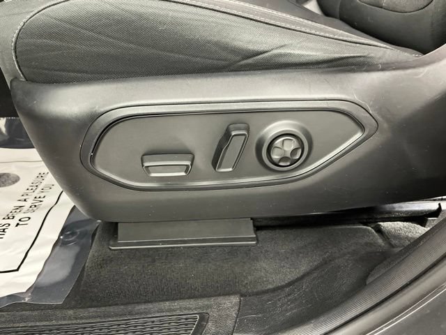 Used 2024 Jeep Grand Cherokee L Laredo RWD image 35