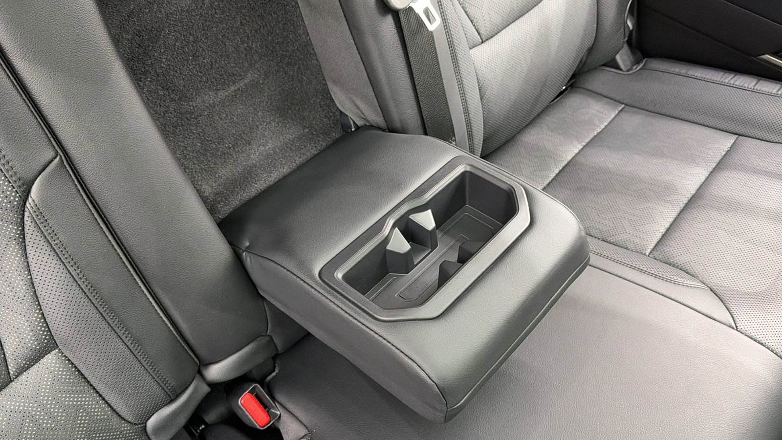 Used 2024 Toyota Tundra Limited image 40