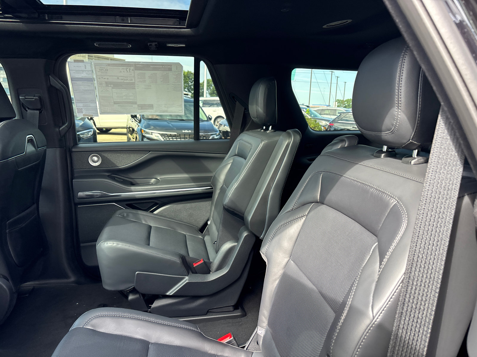 New 2027 Lincoln Navigator Reserve w/ Jet Appearance Package AWD/4WD image 27