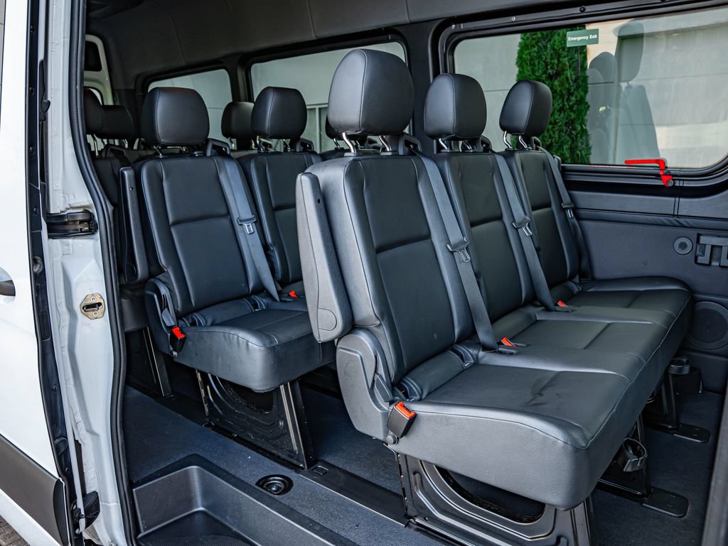 Used 2023 Mercedes-Benz Sprinter 2500 image 36