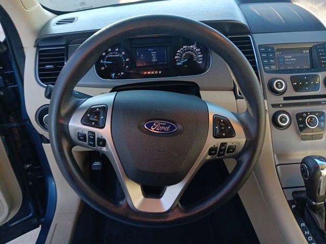 Used 2019 Ford Taurus SE image 11