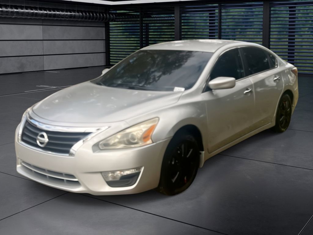 Used 2014 Nissan Altima 2.5 S image 1