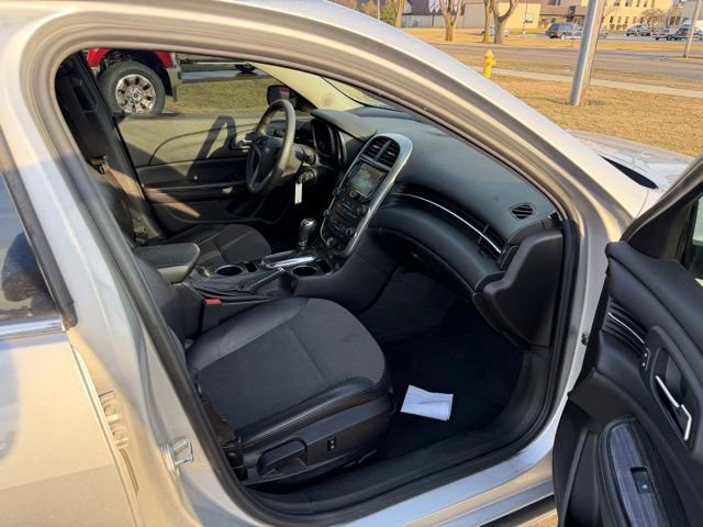 Used 2015 Chevrolet Malibu LT image 15