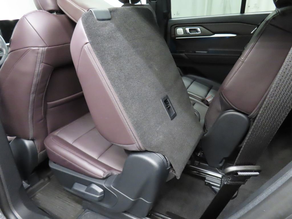 Used 2026 Ford Explorer Platinum AWD/4WD image 68