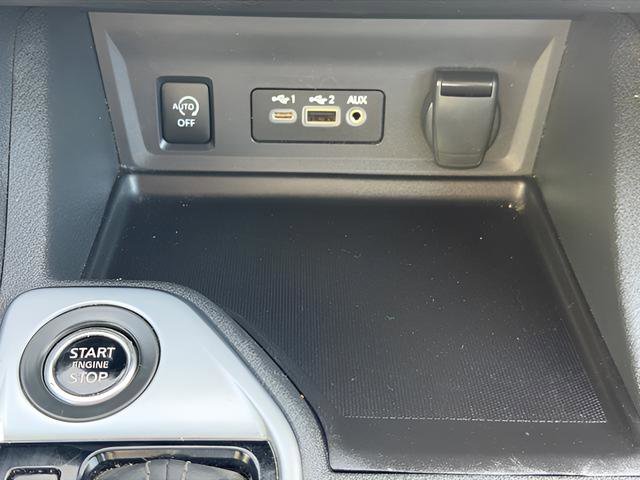 Used 2024 Nissan Sentra SV image 38