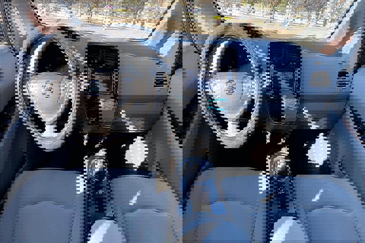 Used 2011 Nissan Leaf w/ Protection Pkg image 10