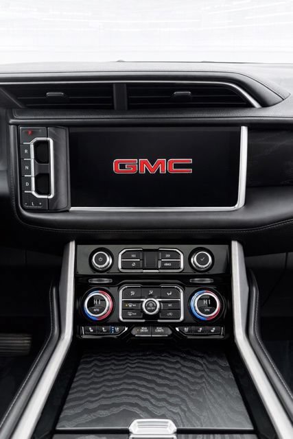 Used 2024 GMC Yukon Denali AWD/4WD image 22