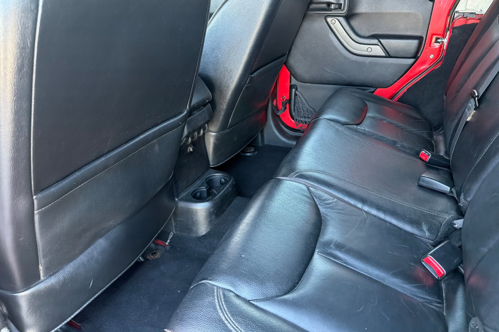 Used 2013 Jeep Wrangler Unlimited Sahara w/ Connectivity Group image 12