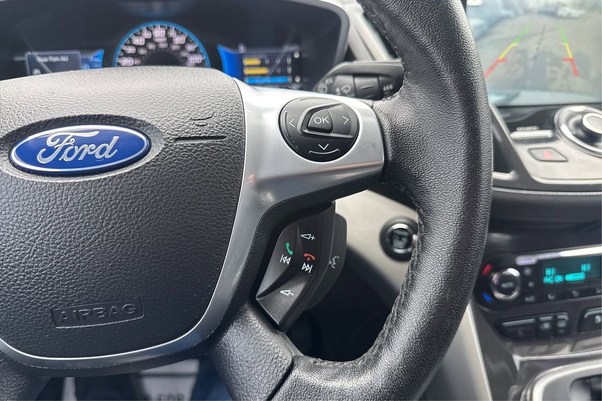 Used 2016 Ford C-MAX Energi SEL w/ Equipment Group 302A image 31