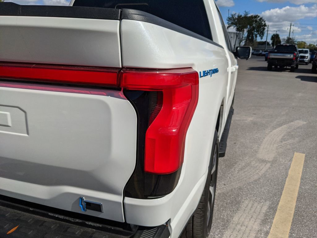 Used 2024 Ford F150 Lightning Platinum image 14