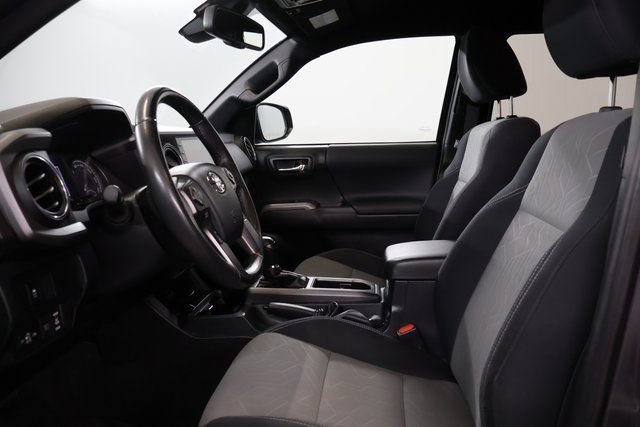Used 2023 Toyota Tacoma TRD Off-Road image 12
