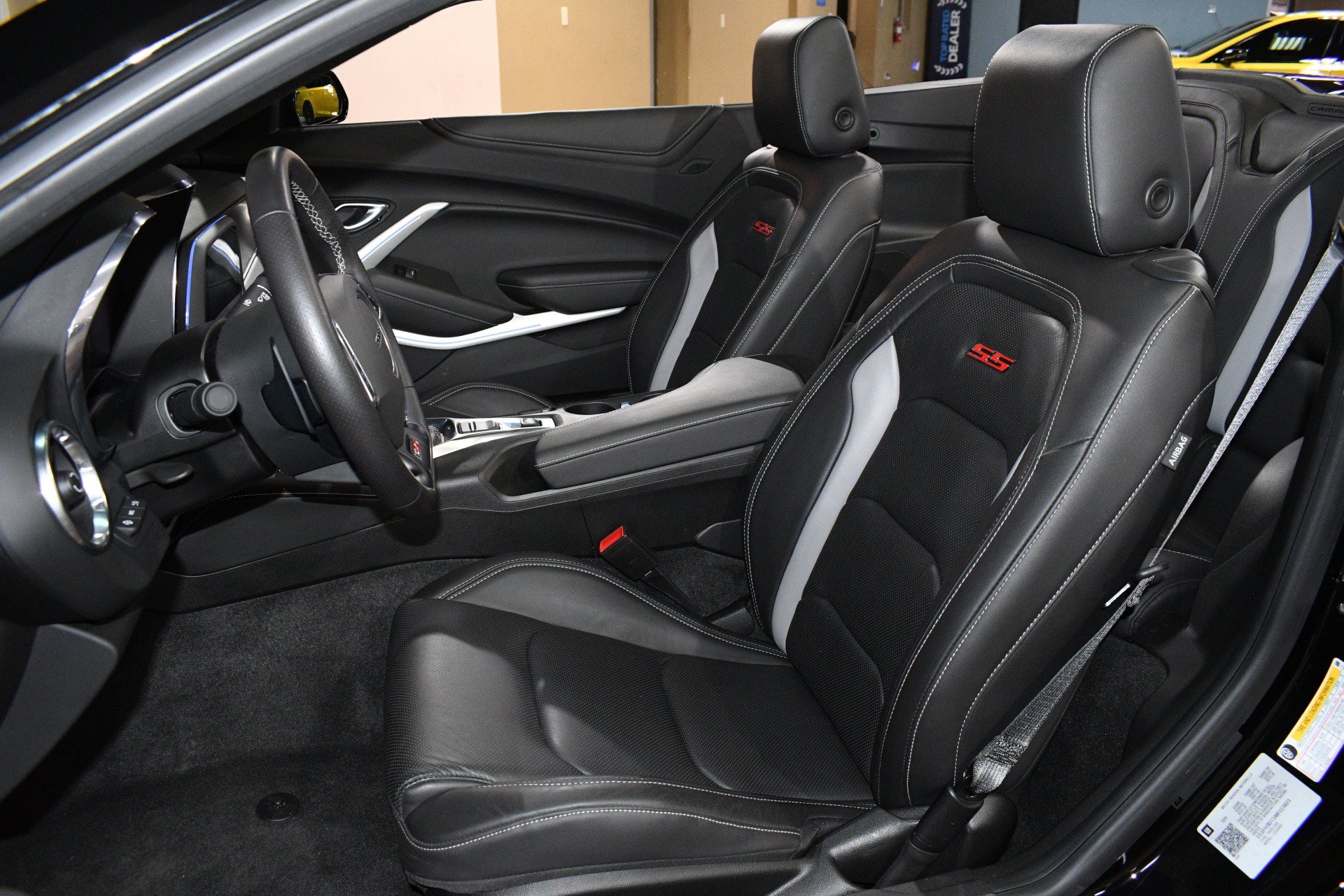 Used 2021 Chevrolet Camaro SS RWD image 7