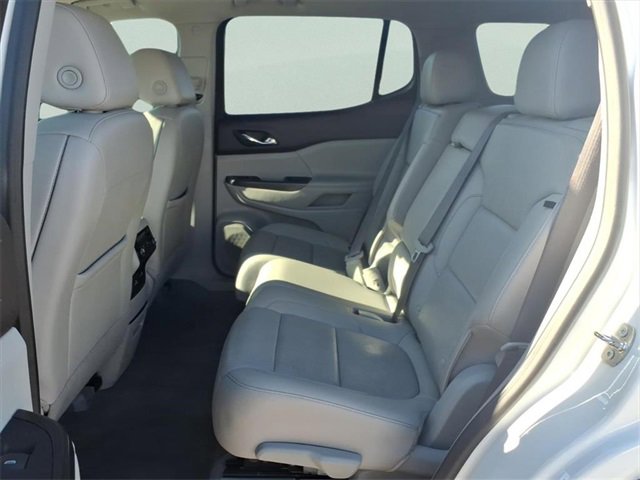 Used 2023 GMC Acadia SLT image 30
