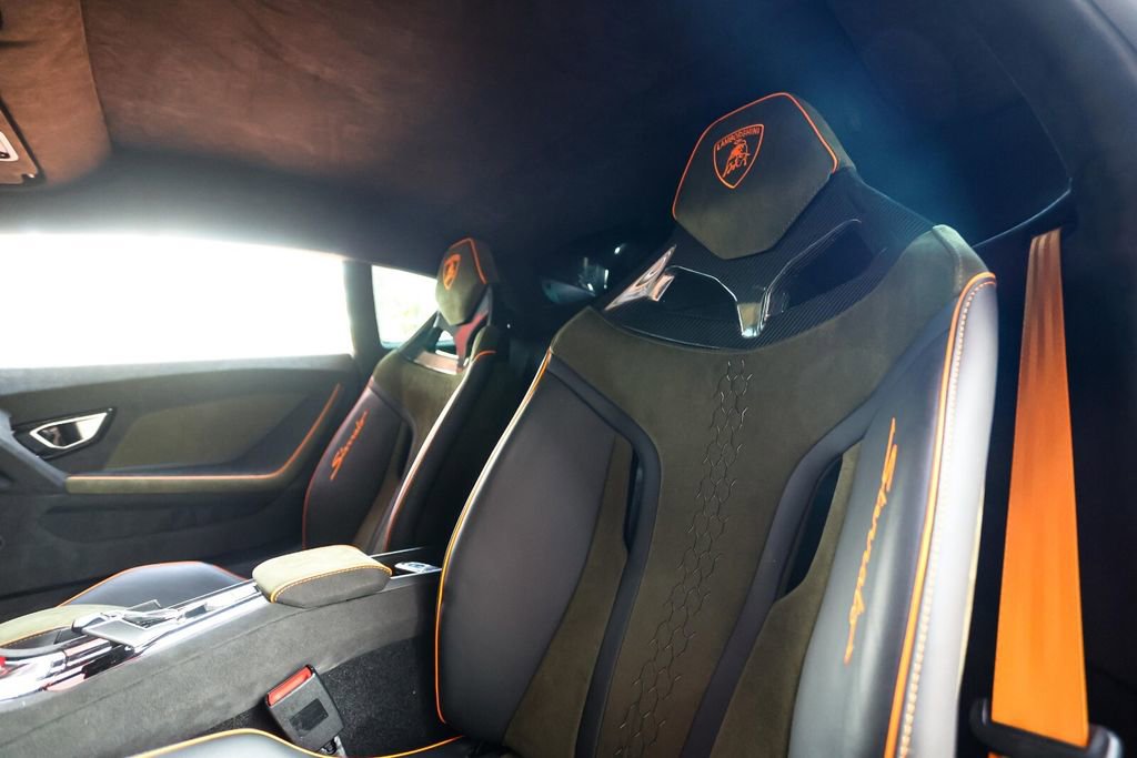 Used 2024 Lamborghini Huracan Sterrato AWD/4WD image 58